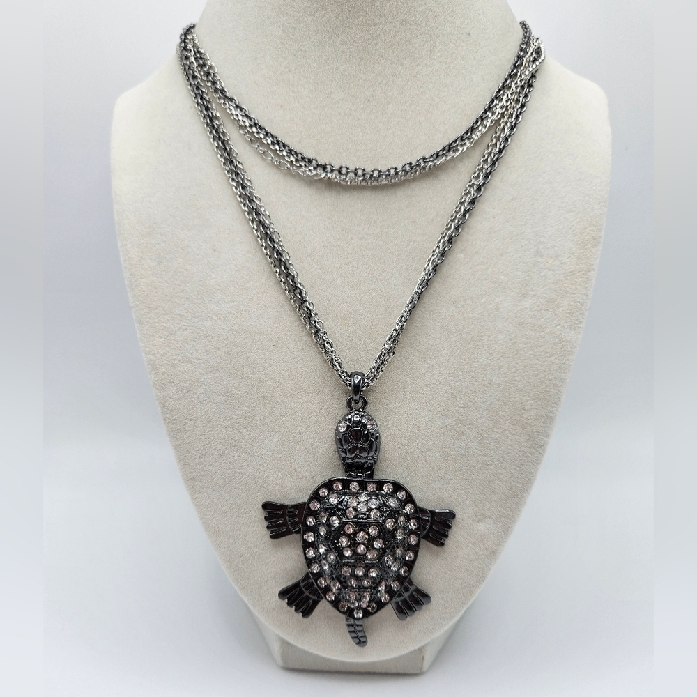 Chico's Gunmetal Rhinestone  Articulated Turtle Pendant Long Necklace